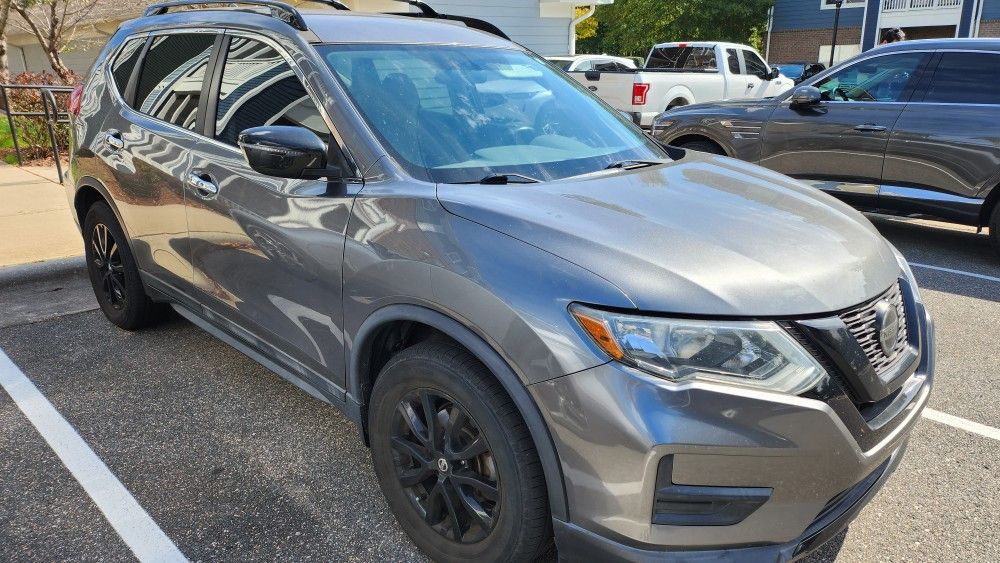 Nissan Rouge Sv Midnight Black Edition