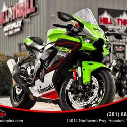 2022 Kawasaki Ninja ZX-10R KRT Edition 