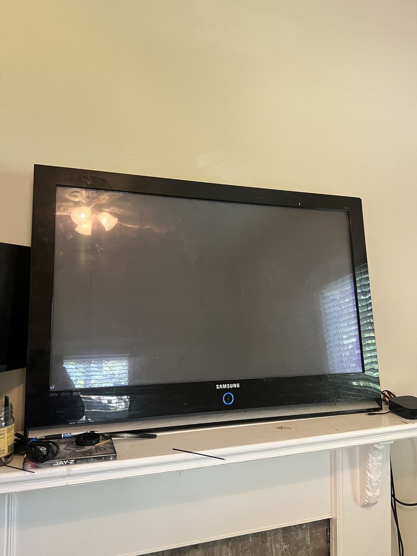 Samsung TV - Smart TV Compatible