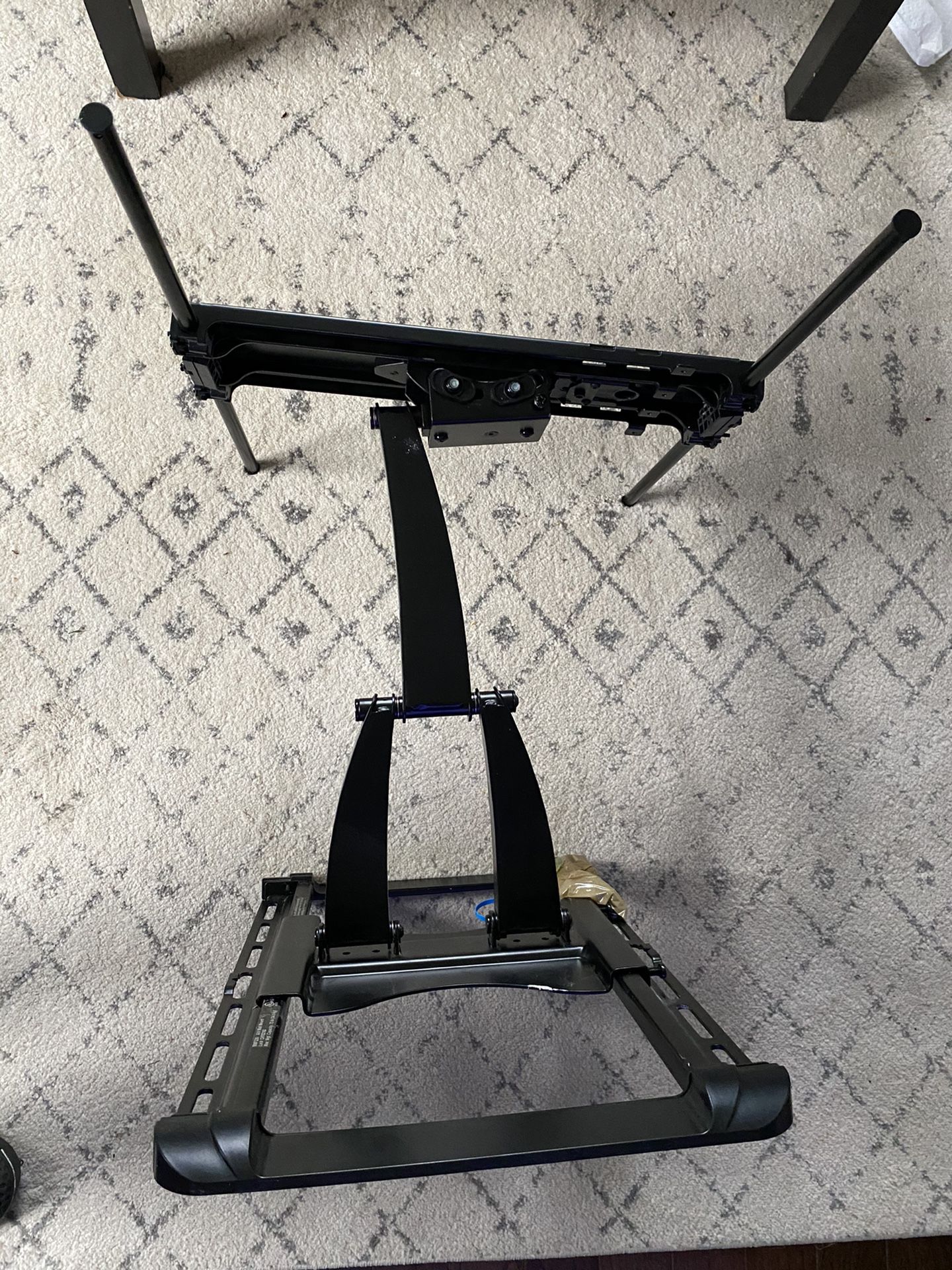 Tv mount bracket for big tv up to 70” inches tv for only 60$