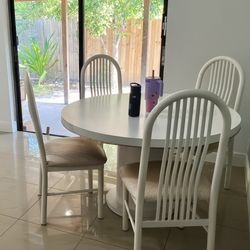 Dining set white, clean