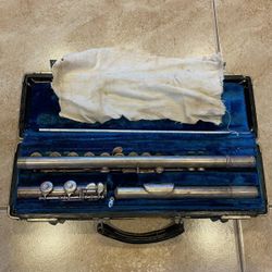 Vintage Reynolds Flute  in case musical instrument black case 