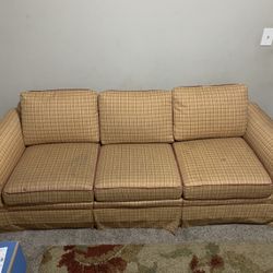 Pull Out Couch 