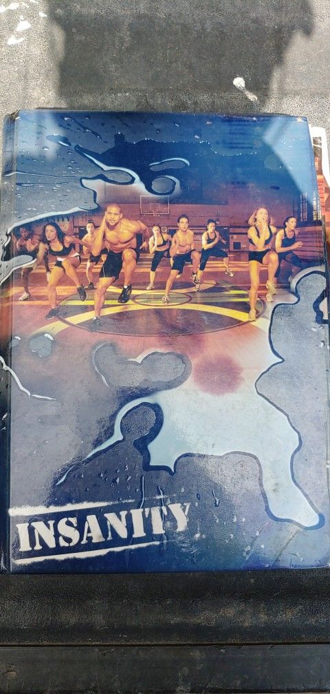 INSANITY Base Kit - DVD Workout