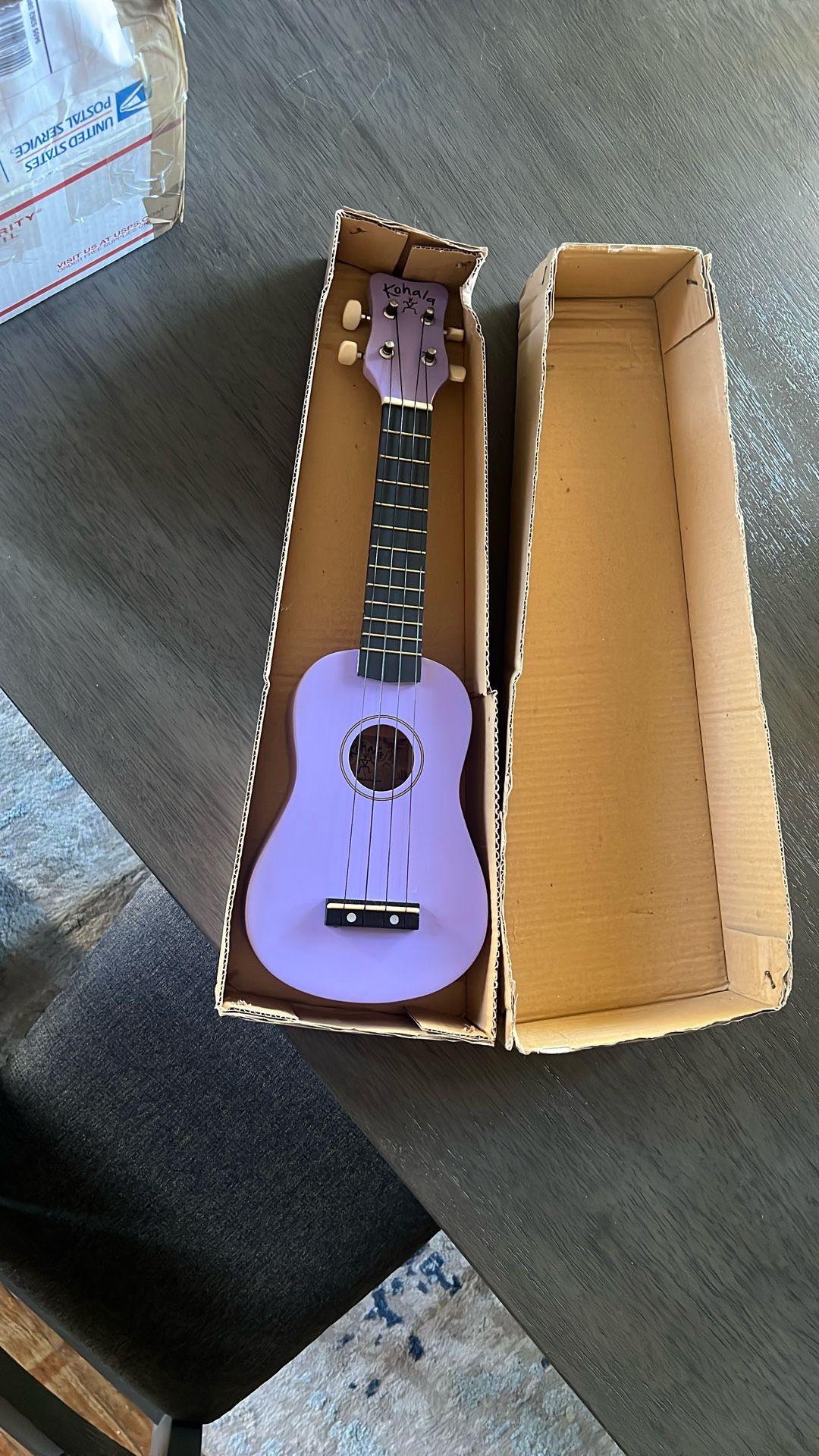 Violet Ukulele 