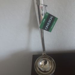 Brand New Oneida STAINLESS STEEL Ladle
