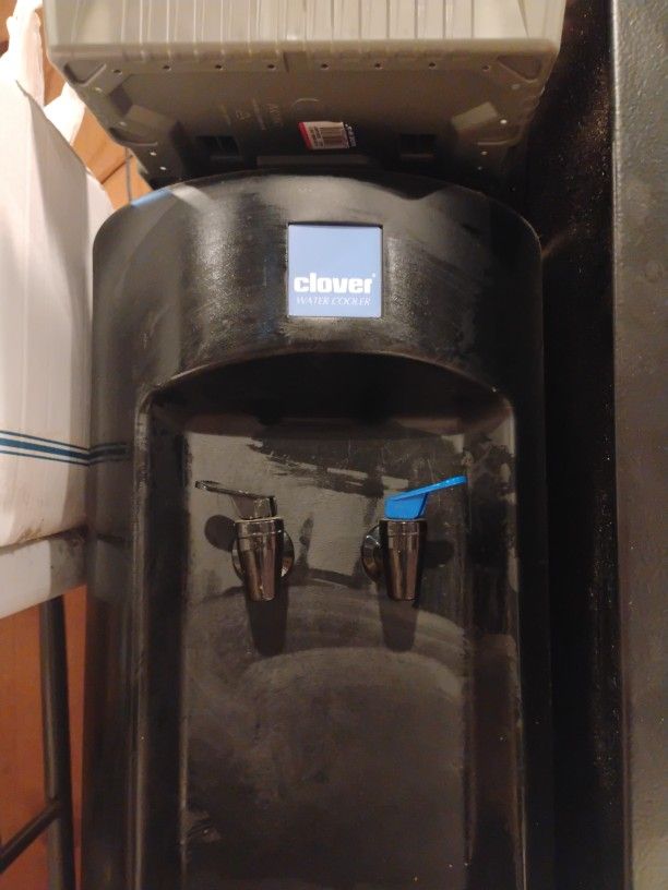 Clover Water Cooler