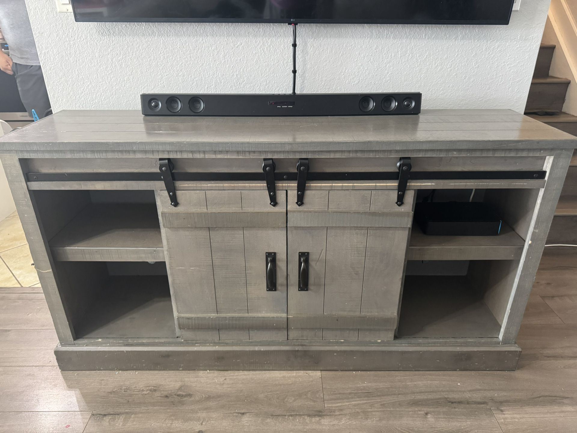 Free TV Stand