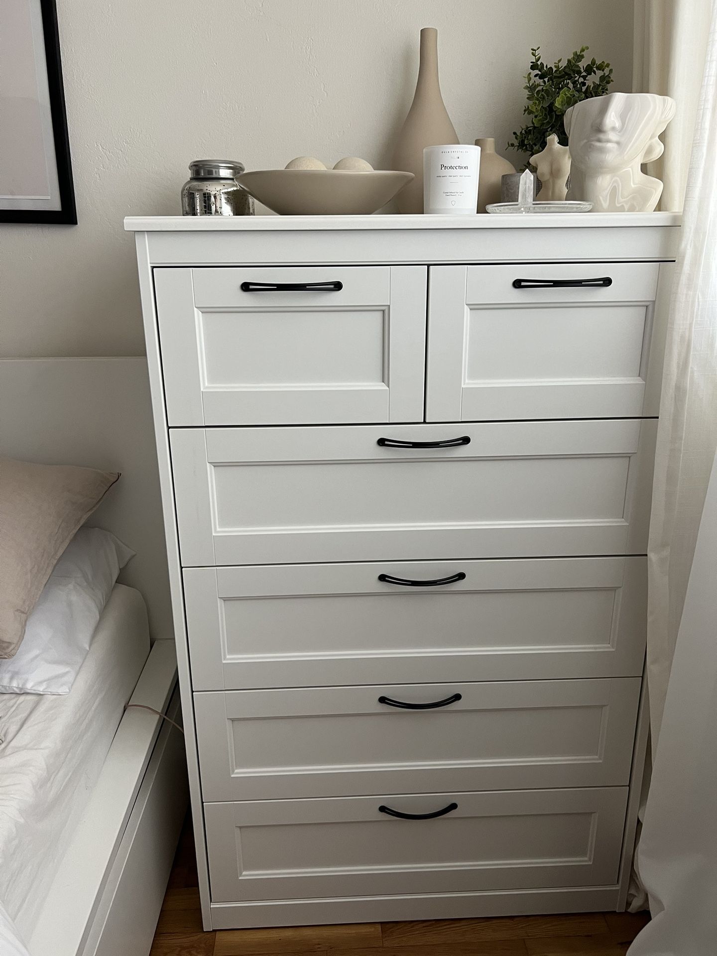 MOVING Ikea Songesand 6 Drawer Dresser for Sale in San Diego, CA