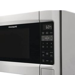 Frigidaire 2.2 Cu. Ft. Countertop Microwave in Stainless Steel 