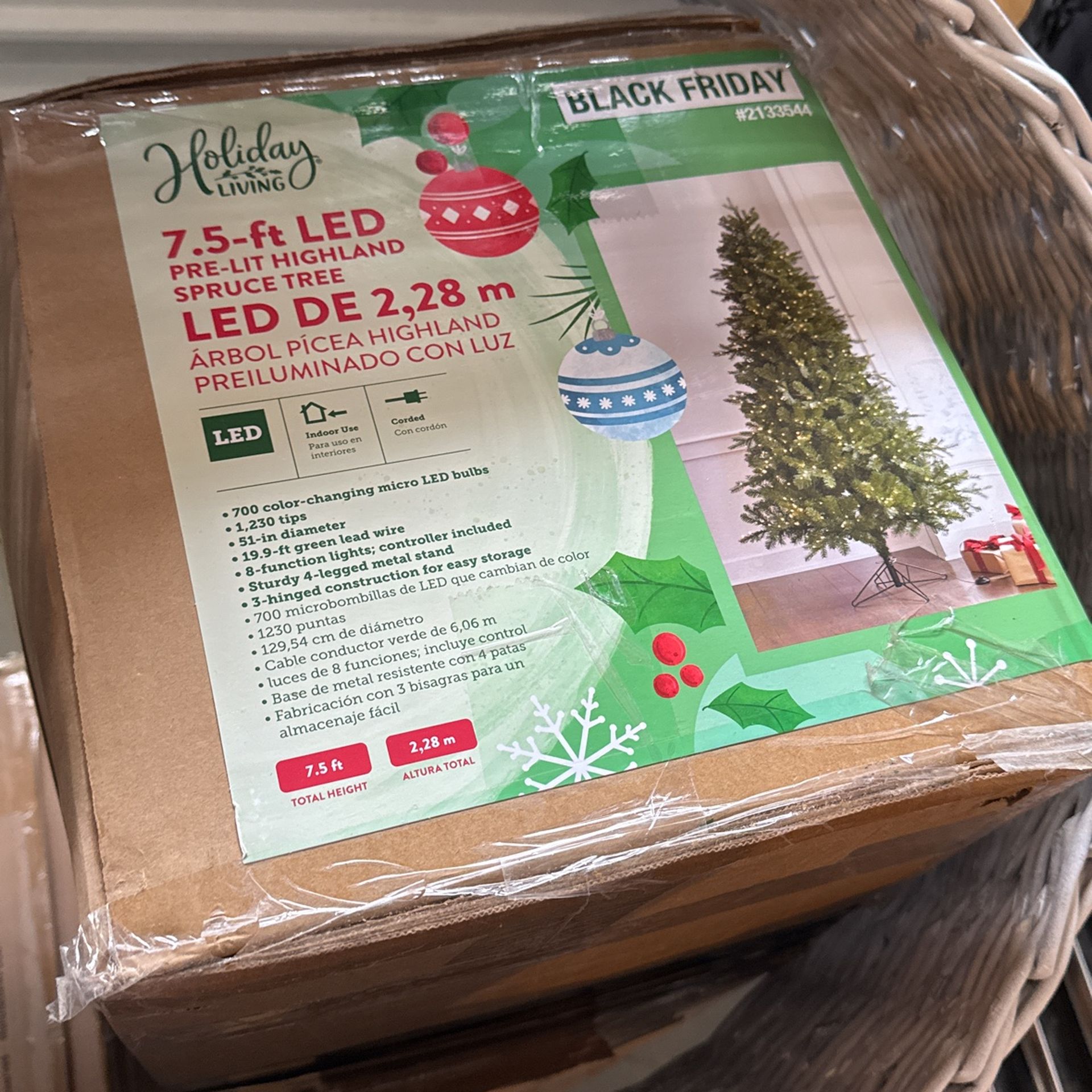 7.5 Ft Christmas Tree Pre Lit With Tree Ring