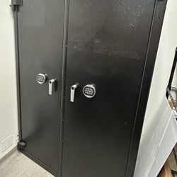 Large 6 Ft Safe