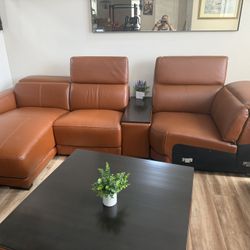 Sectional  4 Pices W Console Brick Color