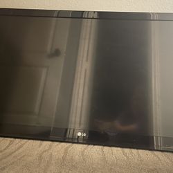 LG 55’ COMES WITH ROKU , REMOTES & STAND