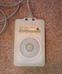 Vintage Apple Mouse Model (MO100)