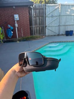 Oakleys sutros