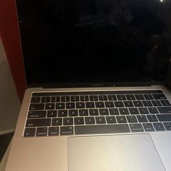 MacBook Pro (13-inch, 2017, 4 TBT3).