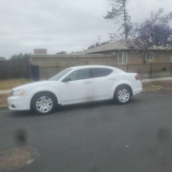 2014 Dodge Avenger, White