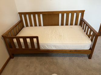 Toddler / Youth Bed & Mattress
