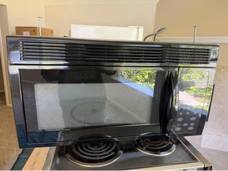 Maytag mountable microwave with vent