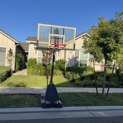 Spalding Basketball Hoop