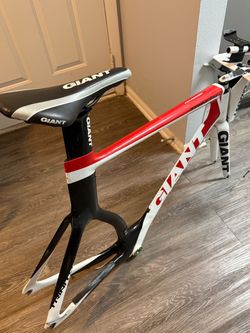 Project ! Full carbon fiber giant frame w/racing wheels