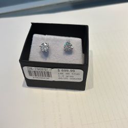 14 K White Gold Diamond Earrings 