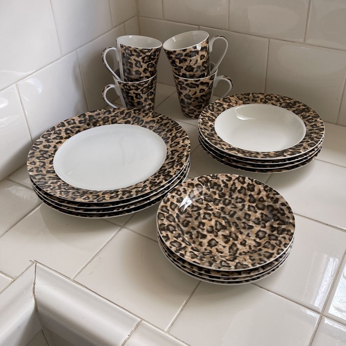 Vintage 90s Tienshan Leopard Dinnerware Fine China Dinner Plates Soup Bowls Pasta