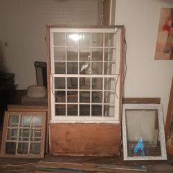 Old Wood Windows 1,9,15 Pane Windows $200 Obo