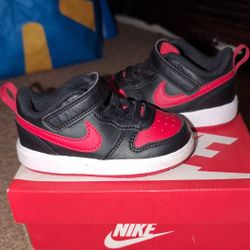 Nike Court Borough Low 2 6c