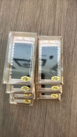 🆕 NEW Professional Volume Eyelash Extensions – 7 Boxes