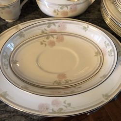 75 Piece Set of Vintage Royal Doulton Twilight Rose China/Dishes 
