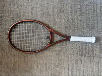 Wilson Pro Staff Team v14 Tennis Racket