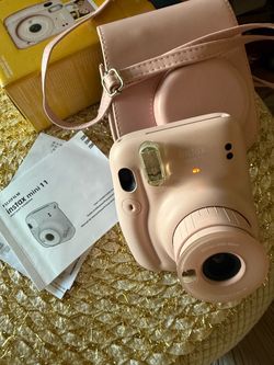 NIB FUJI INSTAX MINI 11 PASTEL PINK PLUS CASE TESTED WORKS