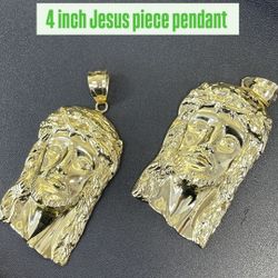 10K GOLD JESUS PIECE / ORO PENDIENTE DE JESUS 