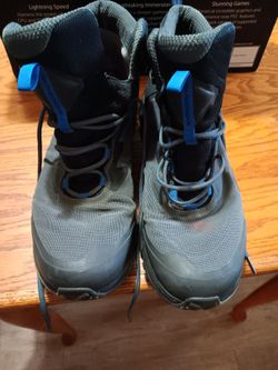 Men's North Face boots (14)