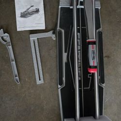 Sentinel 24in. Tile Cutter with Bag  . NEW