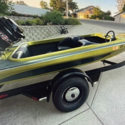 Challenger Ski Boat
