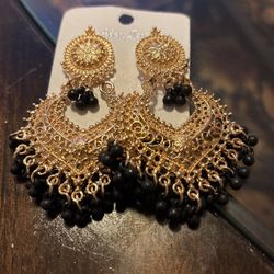 Ladies, Earrings, Black And Gold Collar Brand New