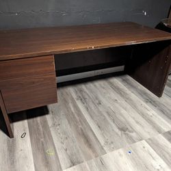 Free Desk