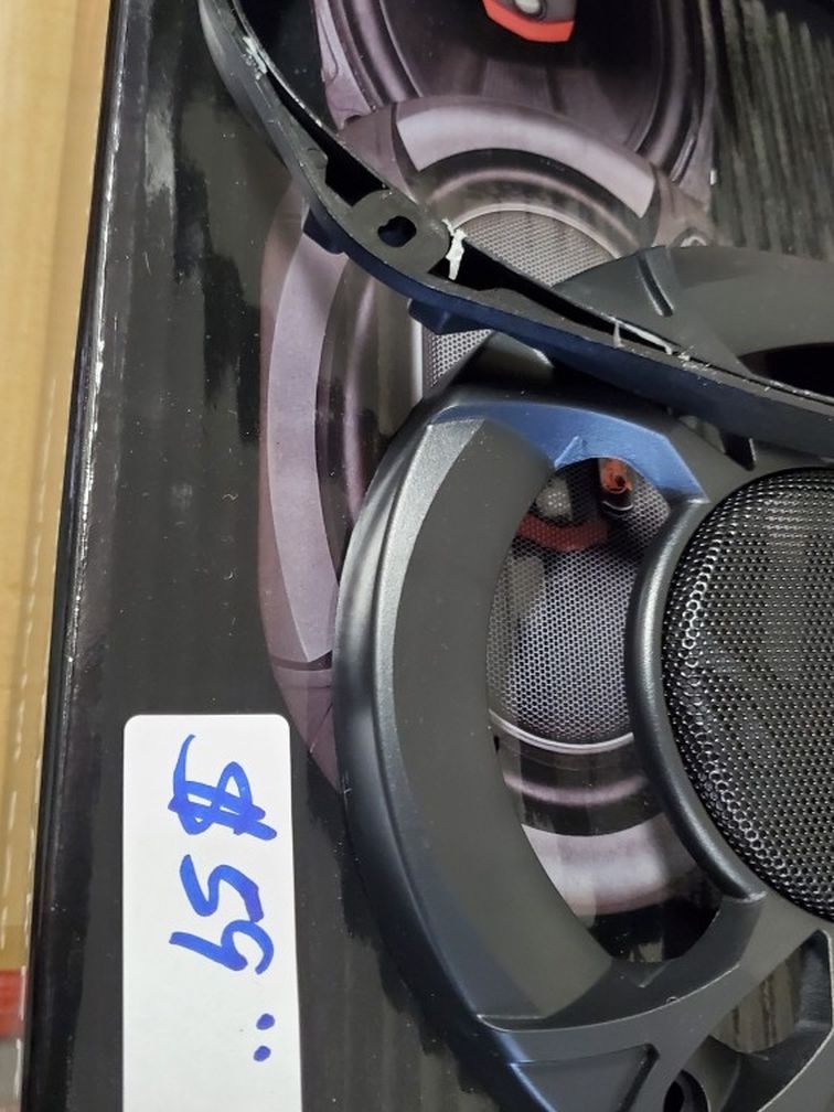 6X9'S 200RMS BRAND NEW ONLY 2 PAIRS LEFT