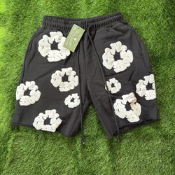 Denim Tear Wreath Black And White Shorts 