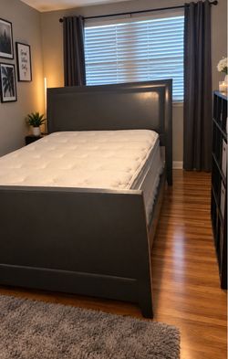 Queen bed