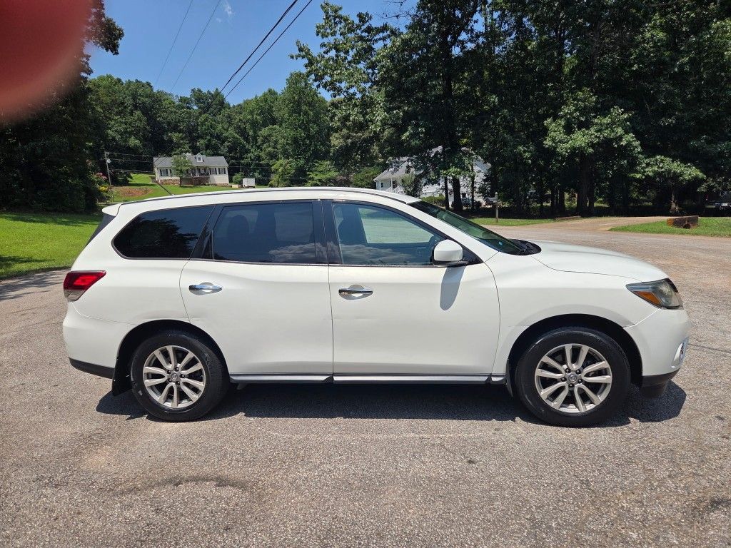 2014 Nissan Pathfinder S