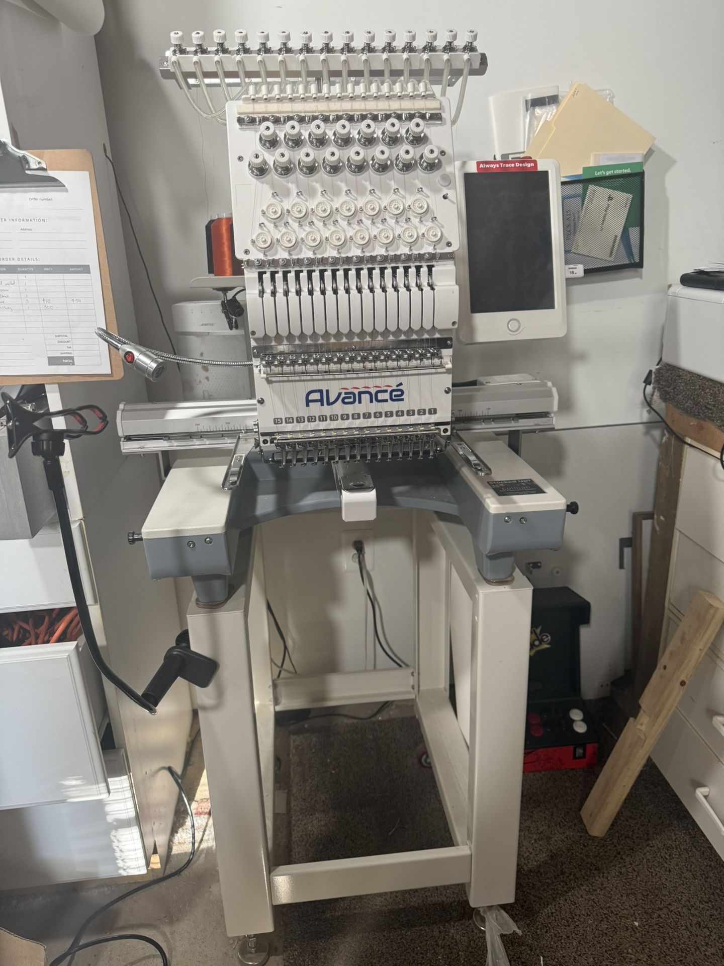 Embroidery machine 1 Year Old 