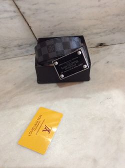 LV Louis Vuitton men’s belt 30–36 inch waist Like New
