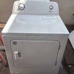Amana Washer & Dryer Set – Works Perfect