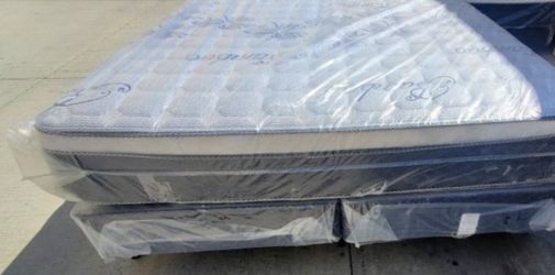CALKING OR KING PILLOW TOP MATTRESS ‼️