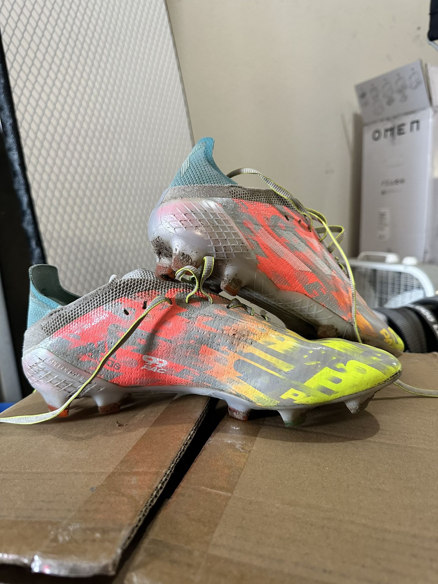 Soccer Cleats (Mint Condition)