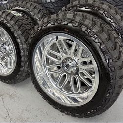 NEW 22x12 fuel wheels wrapped in atturo MT  35x12.50R22 tires